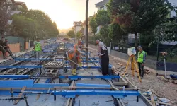 Kocaeli Alikahya Tramvayı'nda ray betonları dökülüyor