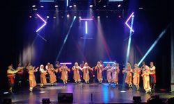 FOGEM’in “Kendi Yolumuzda, Çalışarak, Üreterek” adlı folklor şölenini yapıldı