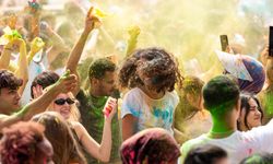 DAÜ Bahar Festivali’nde Color Fest