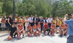 Canbulat Özgürlük Ortaokulu’nda Basketbol Sahası açılışı gerçekleşti