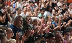 15. Uluslararası Lefkoşa Halk Dansları Festivali, renkli görüntülerle başladı