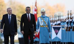 Türkiye Cumhuriyeti Cumhurbaşkanı Erdoğan, Cumhurbaşkanı Erhürman’ı resmi törenle karşıladı