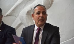 “Hükümetin artık topluma daha fazla zarar vermeden istifa etmesi gerek”