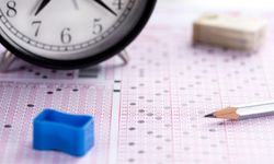 2025 YKS'de ilk 5'e giren ve başarı bursu almaya hak kazanan öğrenciler açıklandı