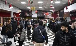 DAÜ’de yeni yıl şenliği kampüse renk kattı