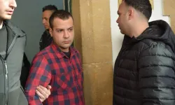 Abi anneyi dövdü, kardeş abiyi göğsünden bıçakladı!