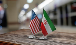 İran ile ABD arasında Cenevre'de yapılan nükleer müzakereler verilen aranın ardından sürüyor