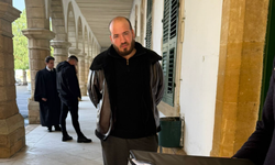 Lefkoşa’da “emanetçi tarafından sirkat” suçundan tutuklanan Mehmetcan Ekinci mahkemeye çıkarıldı