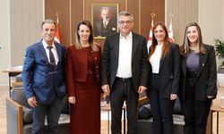 Erhürman biyologlarla görüştü