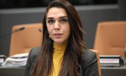 Fide Kürşat: Maaş krizi hukuksuzluğun göstergesi, erken seçim şart