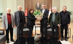 Erhürman, Barış Derneği heyetini kabul etti