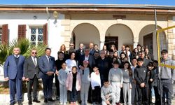 Cumhurbaşkanı Tufan Erhürman, Dipkarpaz Rum Ortaokulu ve Dipkarpaz Recep Tayyip Erdoğan Ortaokulu’nu ziyaret etti