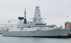 The Guardian: "İngiltere, Kıbrıs'a savaş gemisi göndermeyi değerlendiriyor"