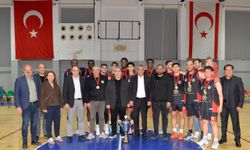 Cumhurbaşkanı Erhürman, KKTC Basketbol Federasyonu Cumhurbaşkanlığı Kupası Final Maçı'nı izledi
