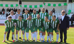 Değirmenlik'te zemini doğal çime dönüştürülen Sadık Cemil Stadyumu'nda açılış töreni yapıldı