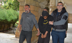 Lefkoşa’da araç ve üzerinde uyuşturucu bulunan zanlı tutuklandı