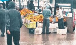 Lefkoşa Belediye Pazarını su bastı