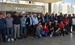 Sendikalar, Burhan Nalbantoğlu Devlet Hastanesi’ne giderek sağlık çalışanlarına teşekkür edip destek belirtti