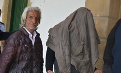 Parkta bırakılan çantadan para çalındı: Zanlı tutuklandı