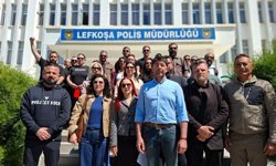 KTOEÖS Lefkoşa Polis Müdürlüğü önünde basın açıklaması yaptı