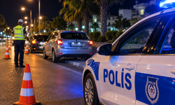 Girne’de alkollü sürücü park halindeki araca çarptı