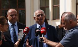 Çavuşoğlu: Bir çocuğun parmağı kanasa sorumlusu benim