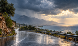 Meteoroloji Uyardı: Üç Gün Sağanak Yağış Bekleniyor