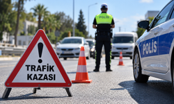 Üç bölgede 5 trafik kazası: 4 yaralı, 1'i yoğun bakımda