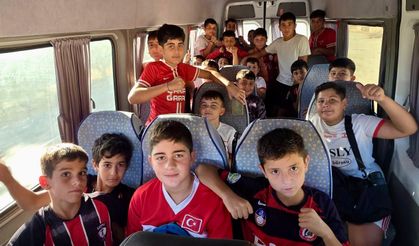 Karpazlı gençler dostluk maçında sahada buluştu