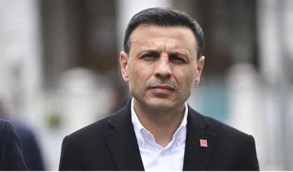 CHP İstanbul İl Başkanı seçilen Özgür Çelik mazbatasını aldı
