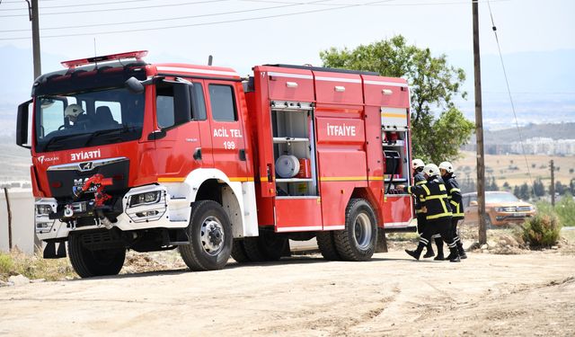 Güzelyurt-Lefkoşa ana yolunda yangın: 12 narenciye ağacı yandı