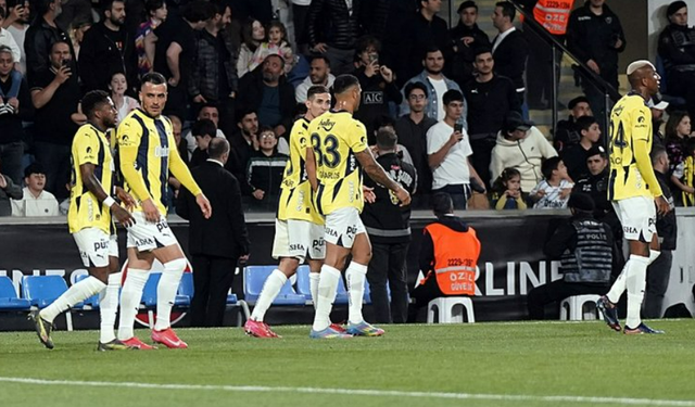 TRANSFER HABERİ | Fenerbahçe'ye 2 yıldız golcü! Jonathan David ile Tammy Abraham...