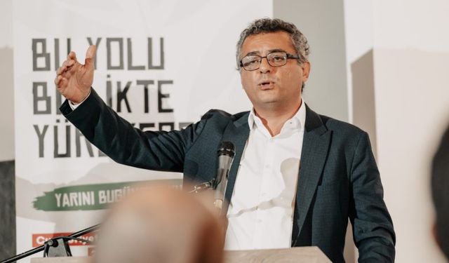 Erhürman’dan hükümete eleştiri: “Kendi Çalıyor, Kendi Oynuyorlar”