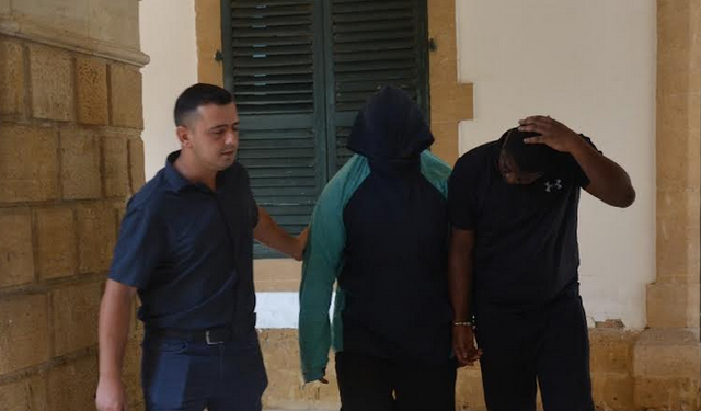 Haspolat’ta Üniversite Yurdunda Uyuşturucu ve Kaçak İkamet Operasyonu