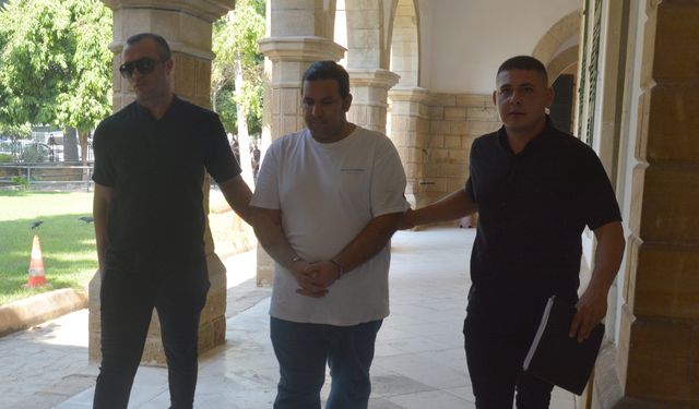 KKTC’de izinsiz ikamet ettiği tespit edilen İranlı Faramaz Rahim tutuklanarak mahkemeye çıkarıldı.