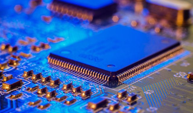 Son üç yılın en yüksek üçüncü çeyrek kârı: Yapay zekâ etkisiyle çip satışları arttı, Samsung rekora koşuyor