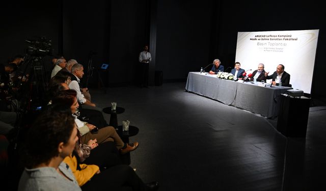 Lefkoşa Bandabuliya'daki "ARUCAD Müzik ve Sahne Sanatları Fakültesi" ile “Tiyatro ve Performans Sahnesi” törenle açıldı