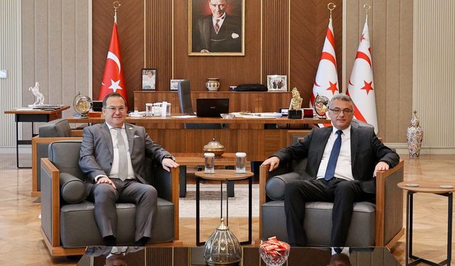 Cumhurbaşkanı Tufan Erhürman, Kıbrıs Türk Ticaret Odası heyetini kabul etti