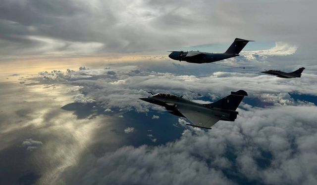 CIA fark etti, Atina-Pekin hattı deşifre oldu: NATO'nun gizli projelerini Çin'e satan Yunan albay