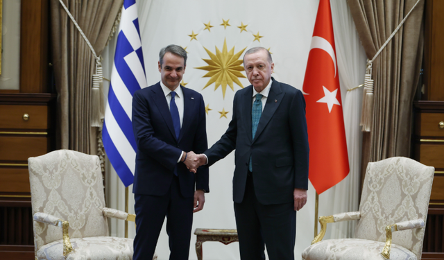 TC Cumhurbaşkanı Recep Tayyip Erdoğan, Yunanistan Başbakanı Miçotakis’i kabul etti