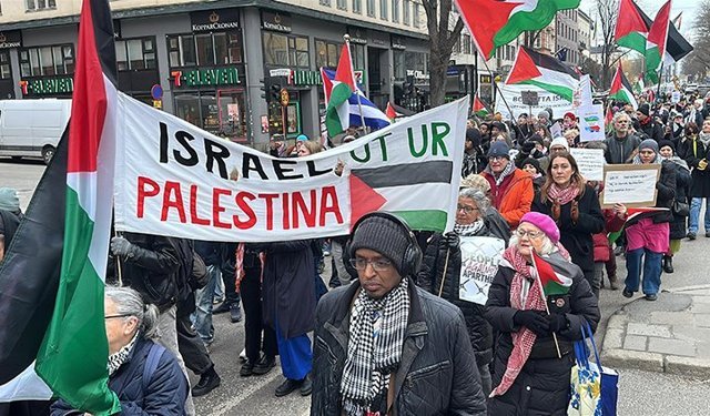 İsveç'te, İsrail'in Gazze ve Lübnan'a yönelik saldırıları protesto edildi