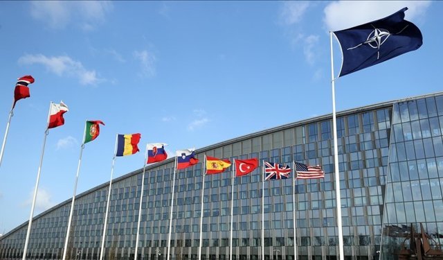 NATO Sözcüsü: NATO, Türkiye'ye doğru ilerleyen bir İran balistik füzesini bir kez daha başarıyla engelledi