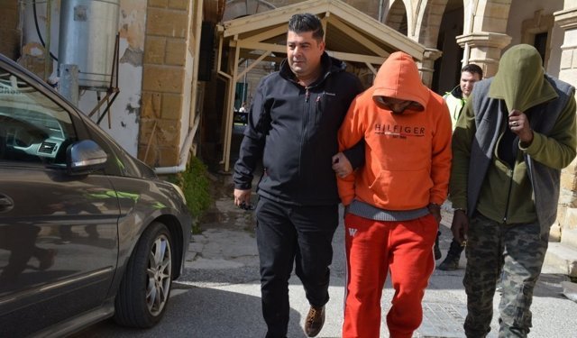 Kampüste uyuşturucu operasyonu: İki tutuklu