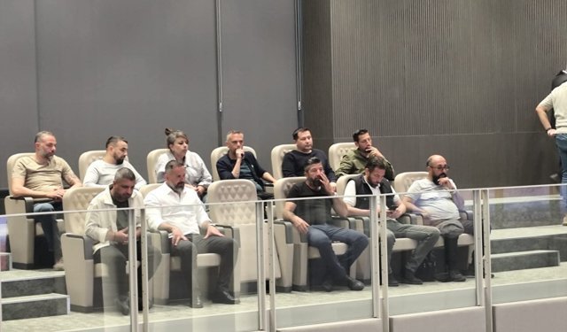 Sendika temsilcileri Meclis'i canlı takip ediyor