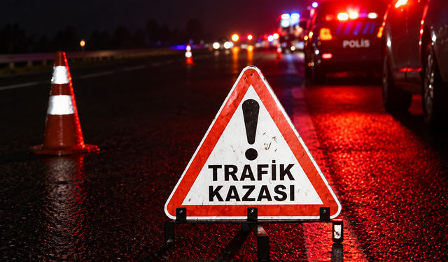 Lefkoşa’da alkollü sürücü park halindeki iki araca çarptı