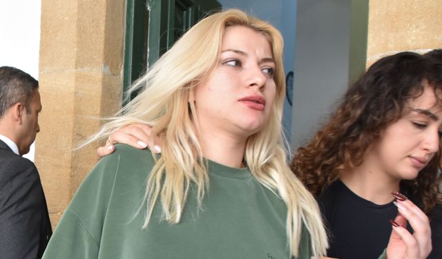 Polis aracına tekme attı, teminatla serbest kaldı