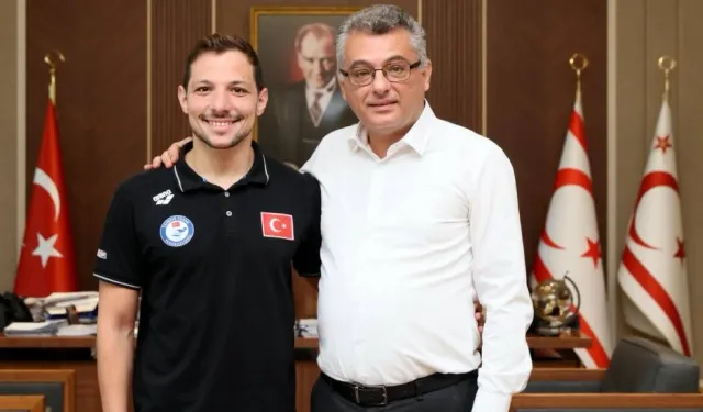 Erhürman, milli yüzücü Doğukan Ulaç ile bir araya geldi