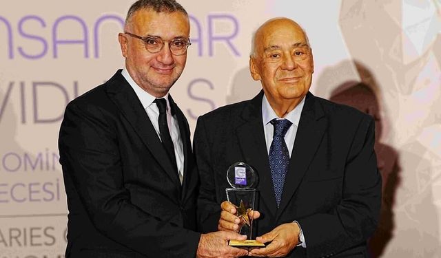 Reha Arar’a gastronomiye hizmet ödülü