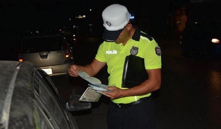 16 araç trafikten men edildi, 4 sürücü tutuklandı