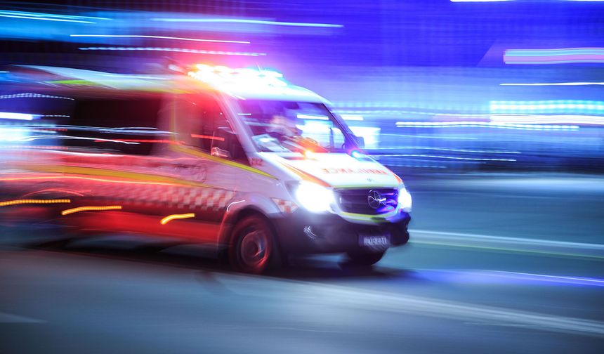 8 yaşındaki çocuğa yaya geçidinde araç çarptı: Babadan sürücülere ''dikkatli olun'' çağrısı